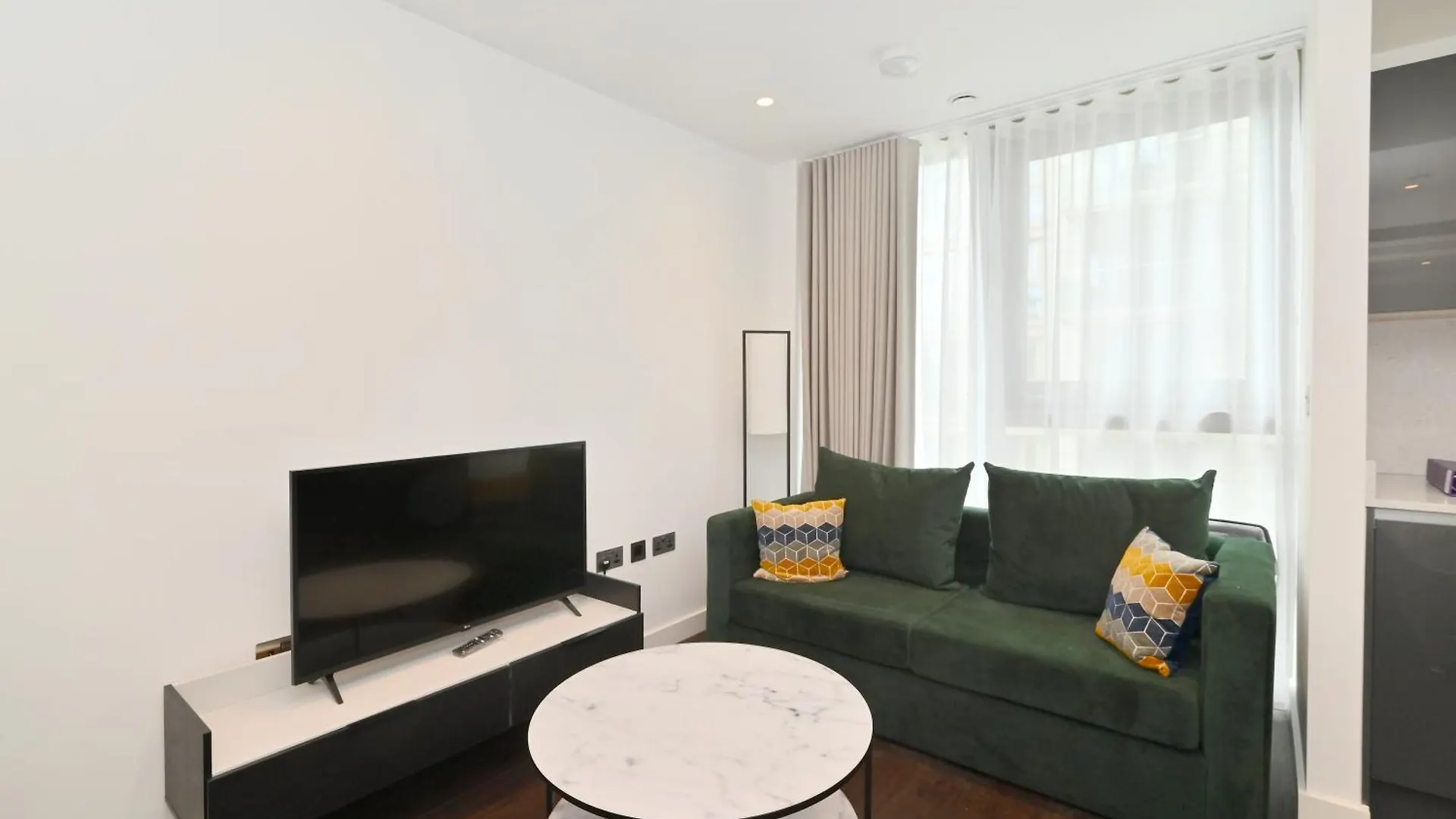 Apartamento Access Tower Hill Londres