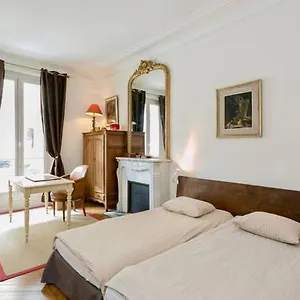 Charming Bedroom , París Francia